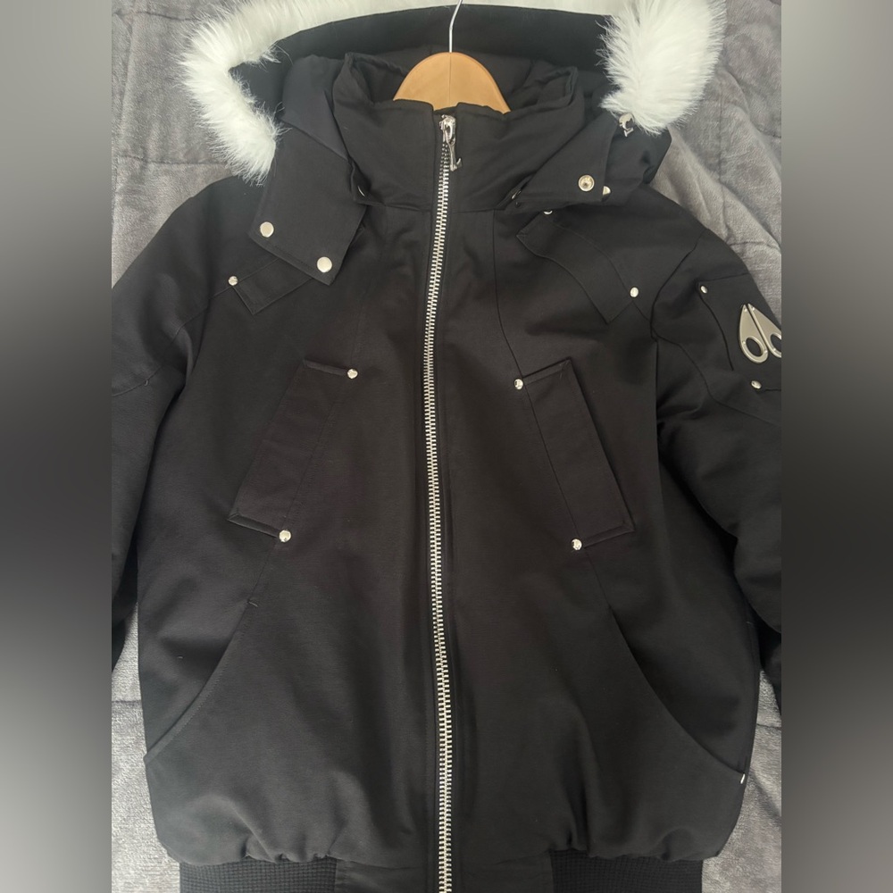 Moose Knuckles Black Bomber Jacket with White Fur Trim - Picture 2 of 4